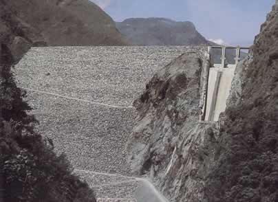 Reinforced Concrete Rock Filled Dam